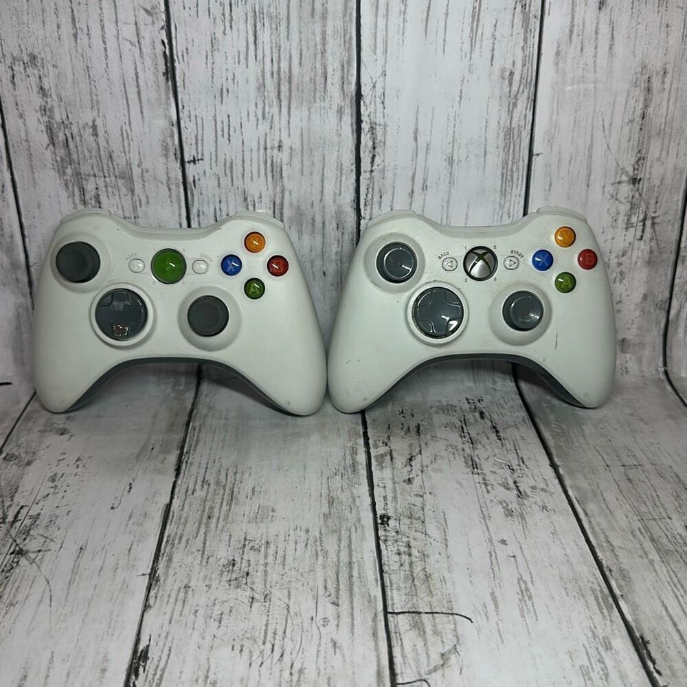 Microsoft Xbox 360 Wireless Controller White‎  TESTED Genuine OEM set of 2